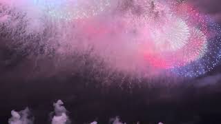 鴻巣花火大会2025 鳳凰乱舞　尺玉300発