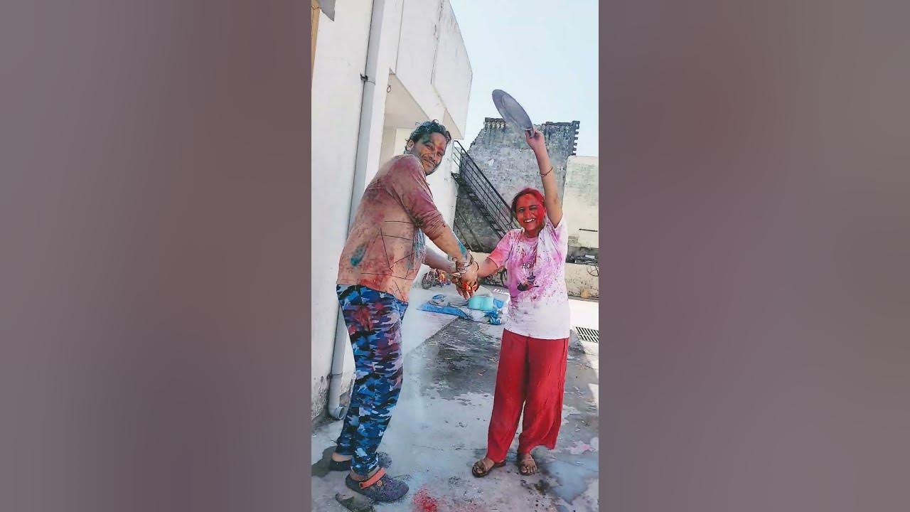 bhabhi playing holi