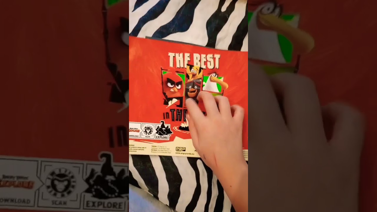 Unboxing an Angry Birds 2 mystery bag