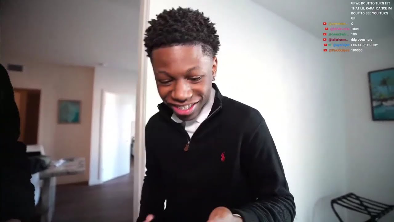 STREAMER AWARDS W/CLOVER