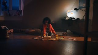 Samsung Presents - The Little Energy Saver