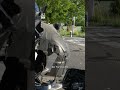 Biker beim Abbiegen übersehen – 49-Jähriger lebensgefährlich verletzt