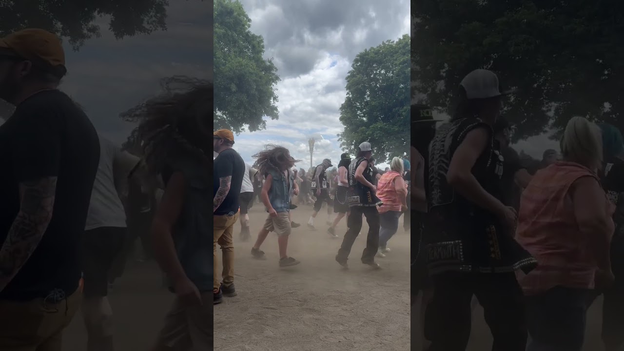🥳☠️Punk in Drublic fest circle-pit dust in Portland, Oregon was no joke! 🤧😷 