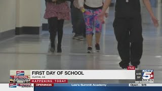 Information Olathe elementary students returning to class under hybrid model Guide