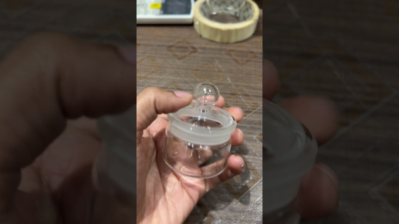 Weighing Bottle – Squat Form '