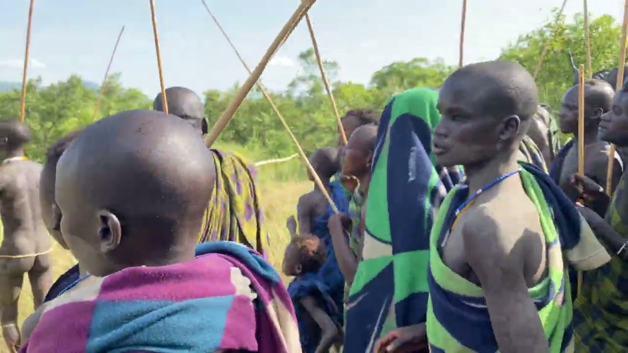 ETHIOPIA - SURMA TRIBE - ANOTHER DONGA