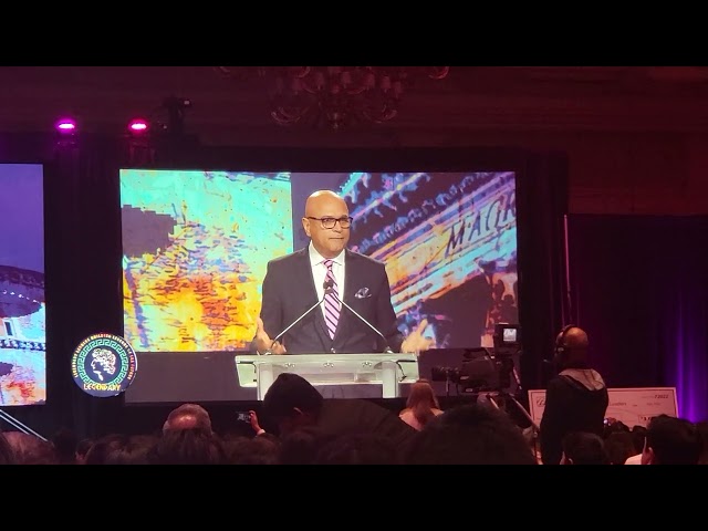 Mechanical engineer with c biz from Pakistan