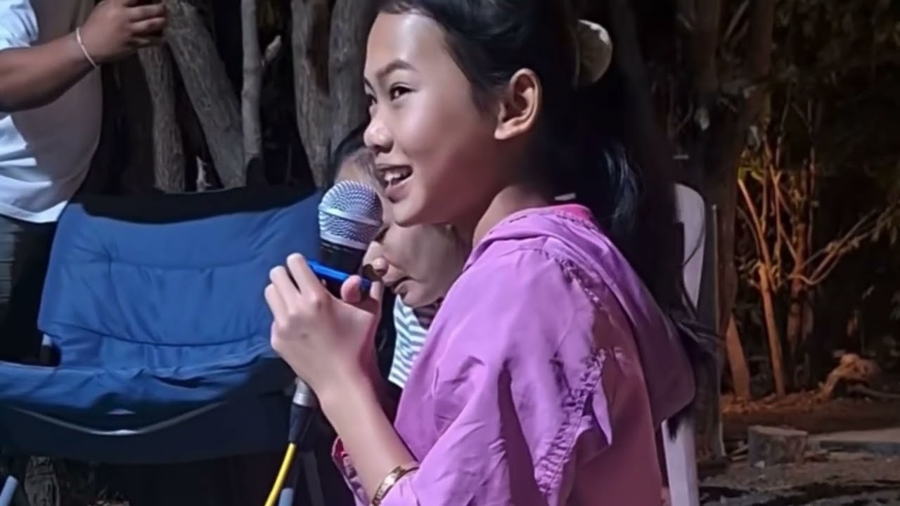 ธิดาลาวดีใจจนลืมเนื้อ เมื่อหลวงลุงวัดระฆังญี่ปุ่นและวัดระฆังโฆษิตาราม มาเยื่อม