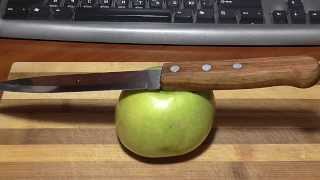 Как красиво разрезать яблоко(Отличный способ красиво разрезать яблоко., 2014-01-08T19:27:19.000Z)