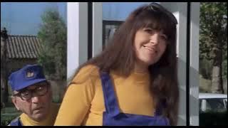 Gloria Guida - Gas station upskirt