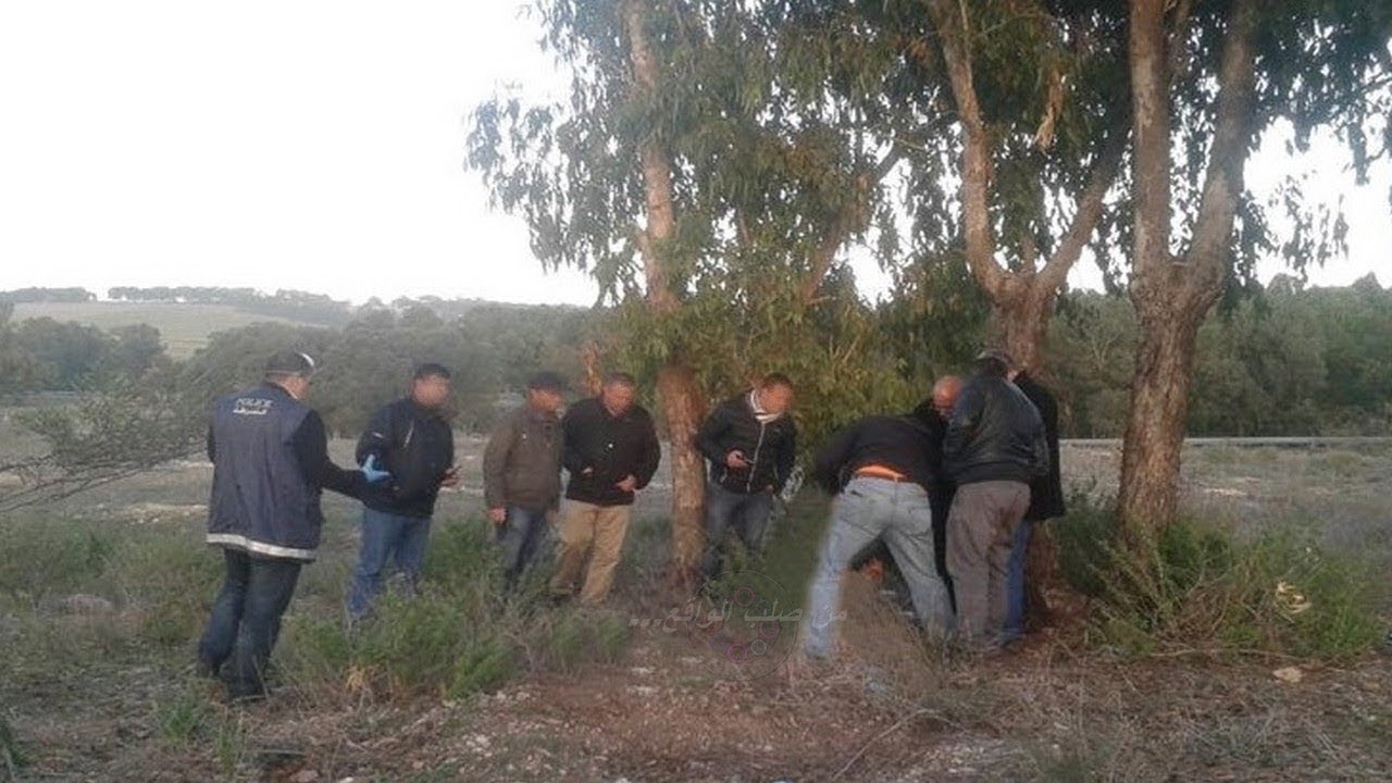 رجل كان يصطاد بإحدى الغابات فجأة سمع صوتا غريبا و لما التفت رأى مشهدا لن تصدقه!!