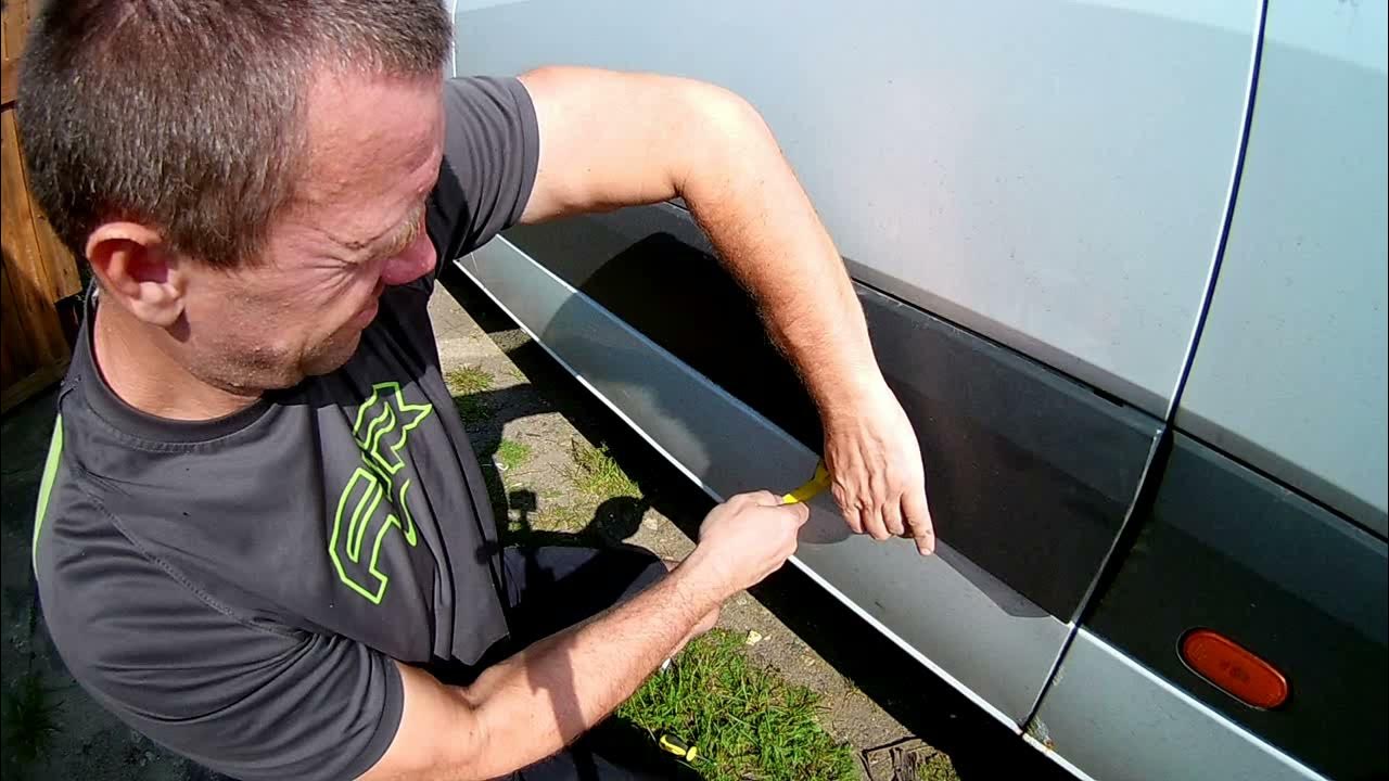 Как снять молдинги приора 2 Вставка пластика лобового стекла окантовка автоваз. YouTube