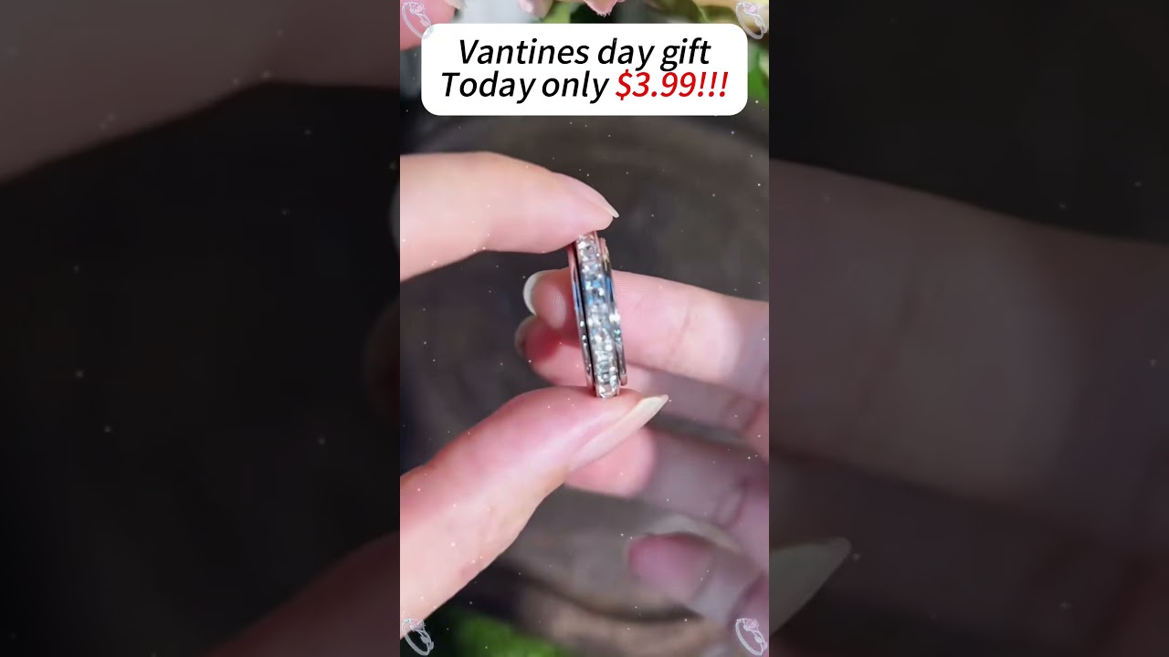 Sparkling Valentine’s Gift: Rhinestone Rings in Sterling Silver 