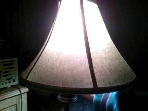 Just a lamp being turned off then on - YouTube