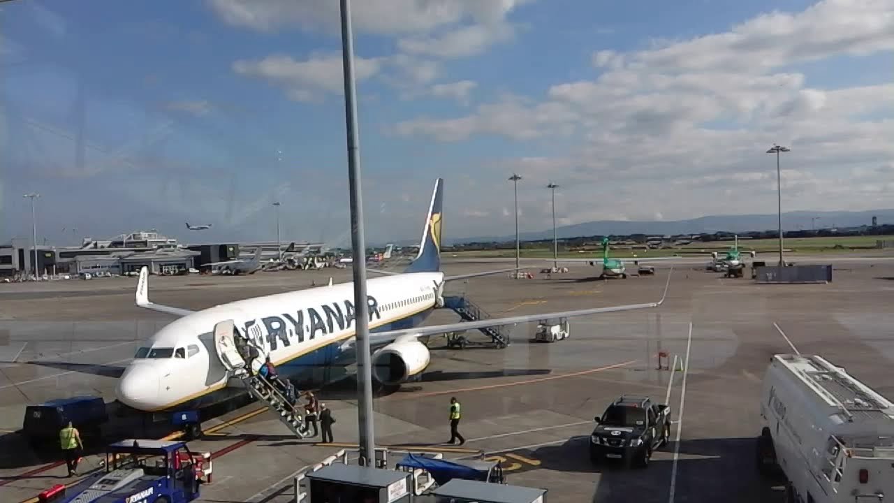 Flight Landing at Dublin Airport, Ireland. Flight No.2 YouTube