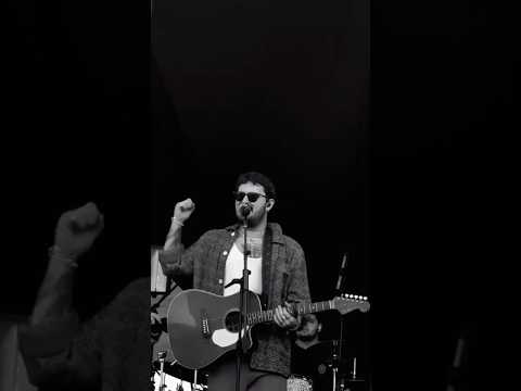 Yollarım Dikenli Taşlı Ellerimde Fotoğrafın Yüzünde Aynı Gülümseme çağanşengül çokyazık Viral