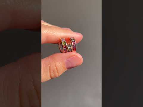 Сережки кільця з кольоровим камінням медична сталь позолота (x127-1), видео 1