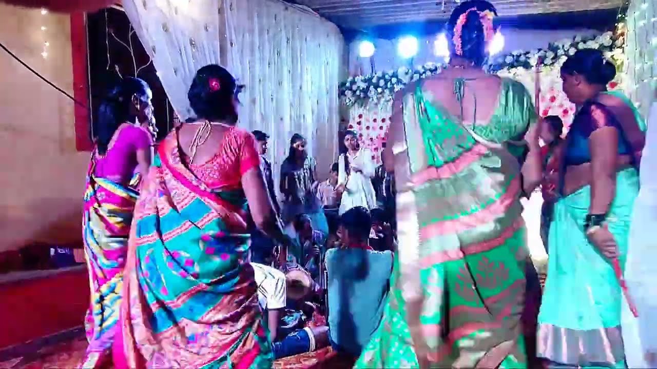 मोरया तुझा रे नाद घुमला...✨😍|| गायिका: - क्रांती गार्डी|| सुमधुर गायन || टिपरी नाच ✨🚩