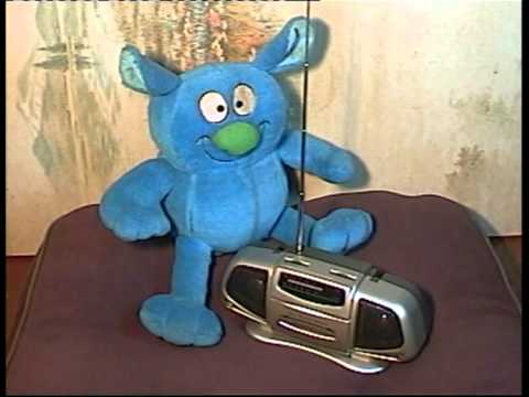 "Brahms' Lullaby" - on a music box - sweet!