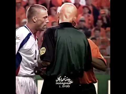 عندما كانت كره القدم بدون فار افضل حكم عرفته المستديره كولينا