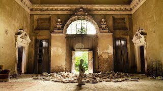 Abandoned Palace: 600-Year-Old Time Capsule - Urbex Lost Places Italy | Episode 12