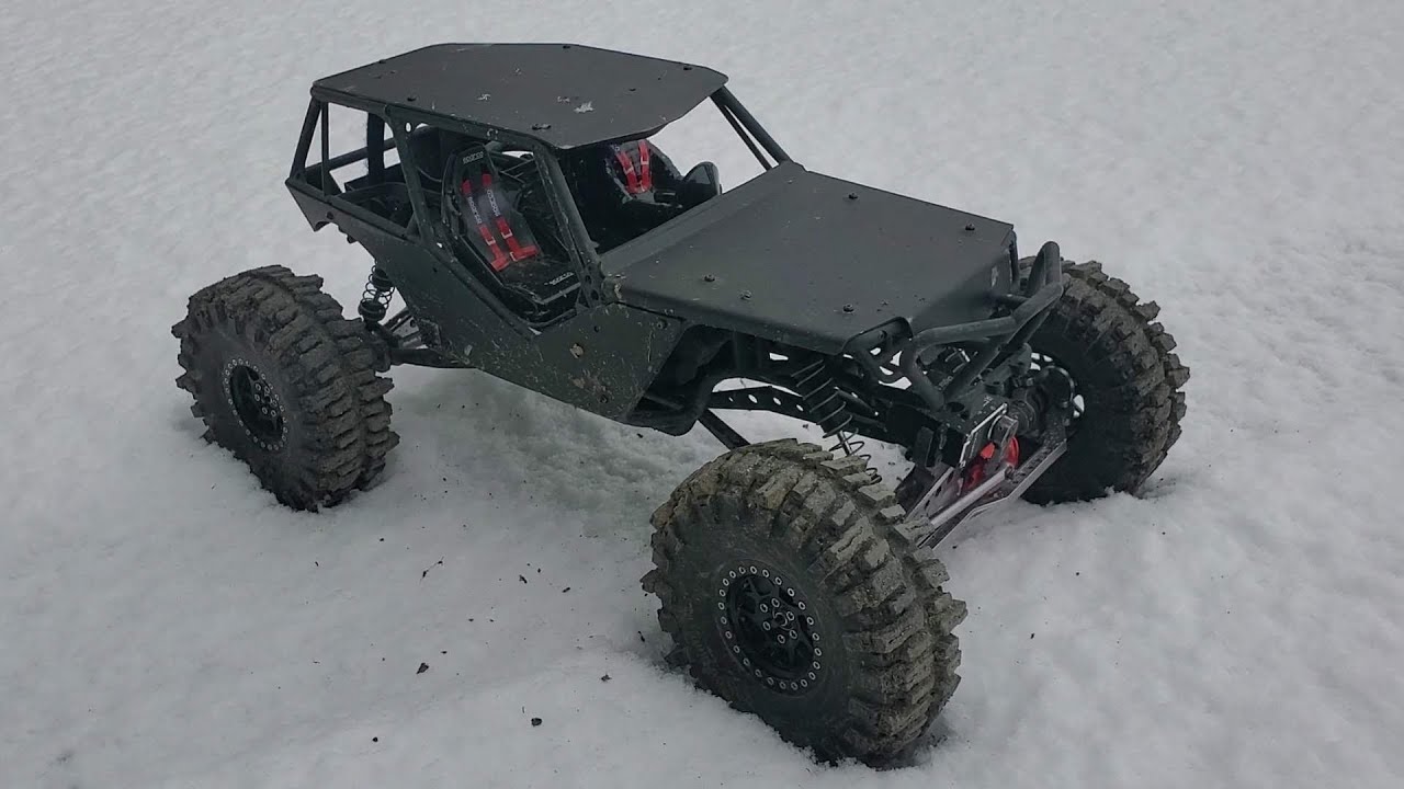 AXIAL, WRAITH SPAWN SNOW BASH - YouTube