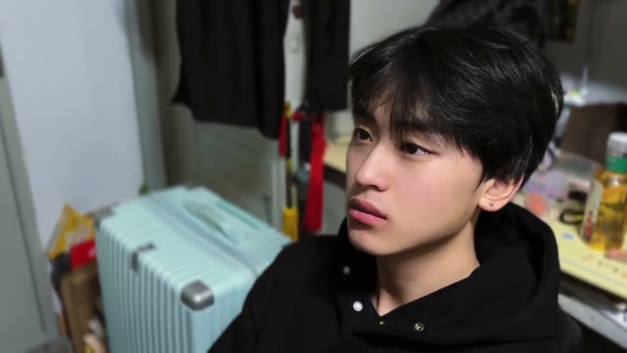 We haven t seen each other for a long time.#Campus#Boys dormitory#Remake#Raw image