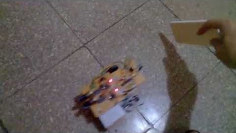 ROBOT QUE EVITA OBSTACULOS - Electronica Digital