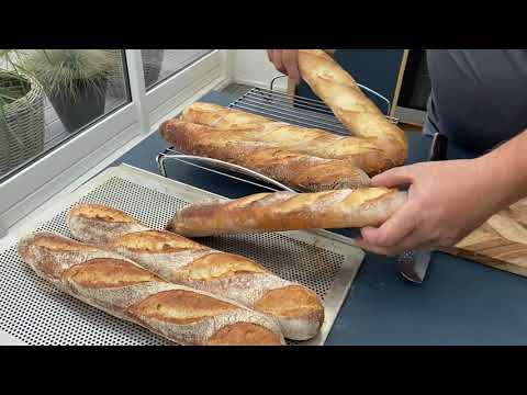 Video: Hvordan Man Bager En Fransk Baguette