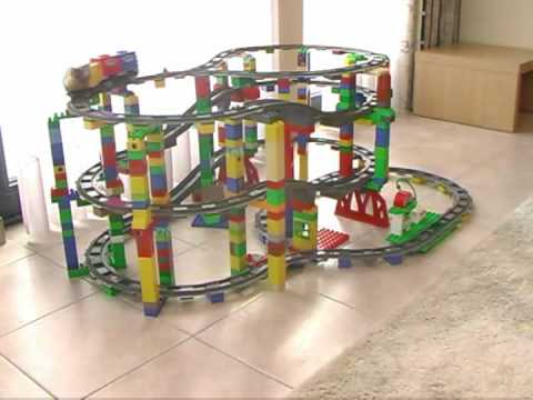 Duplo Train On 4 Level Circuit Youtube