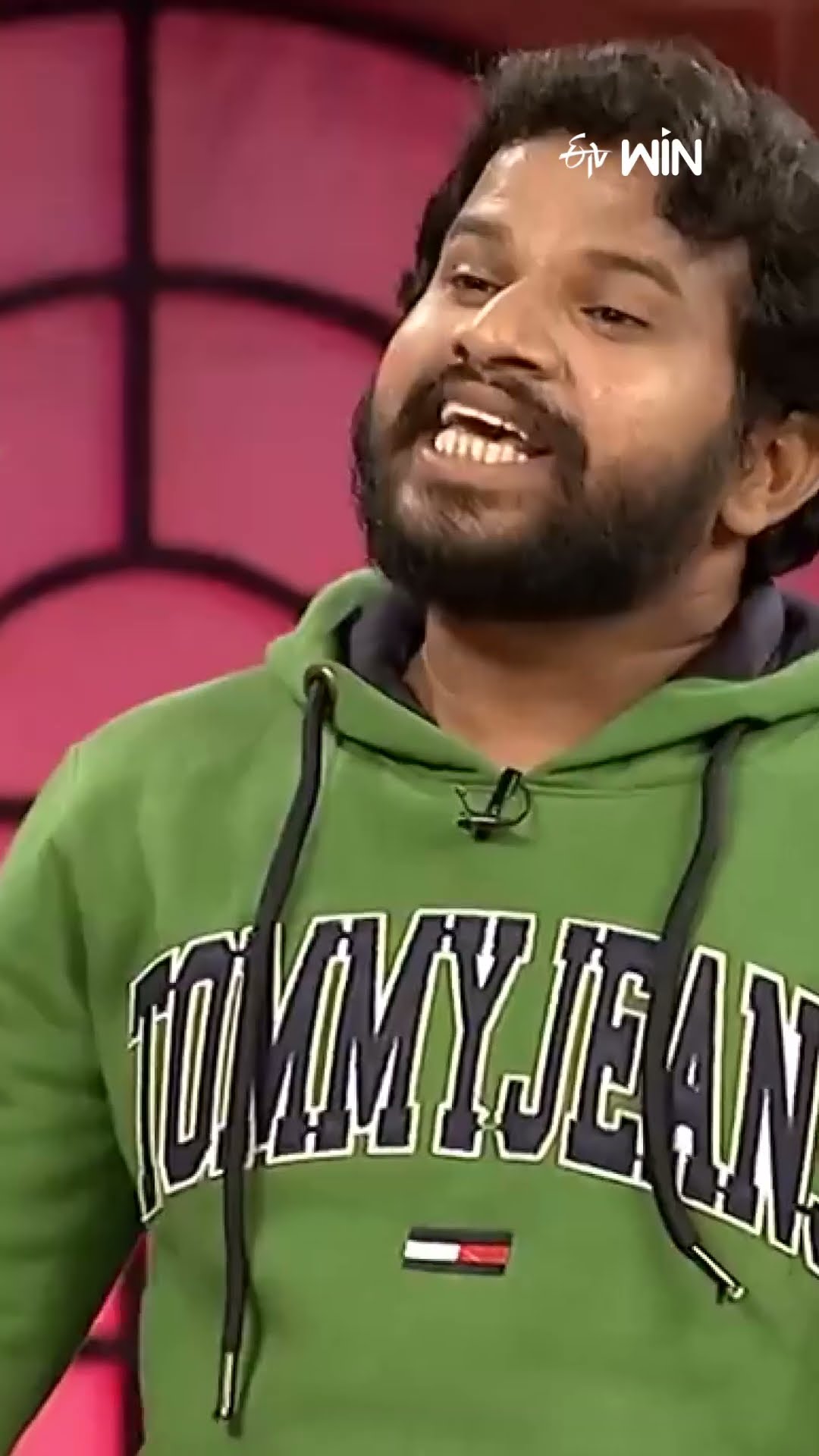#shorts -ఎవరికి వాళ్ళు Age తగ్గించుకునే ప్లాన్ లో ఉన్నారు..! #jabardasth #comedy #HyperAadi #Anasuya