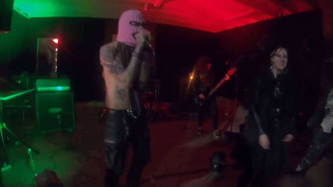 Bashed-Blob of coal and guts live @ Kenneli DIY