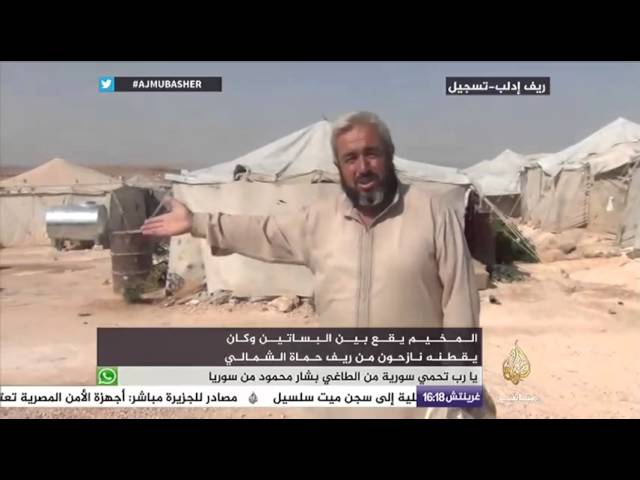 نازحون يغادرون مخيماتهم بعد تعرضها لقصف روسي في معرة النعمان بريف إدلب