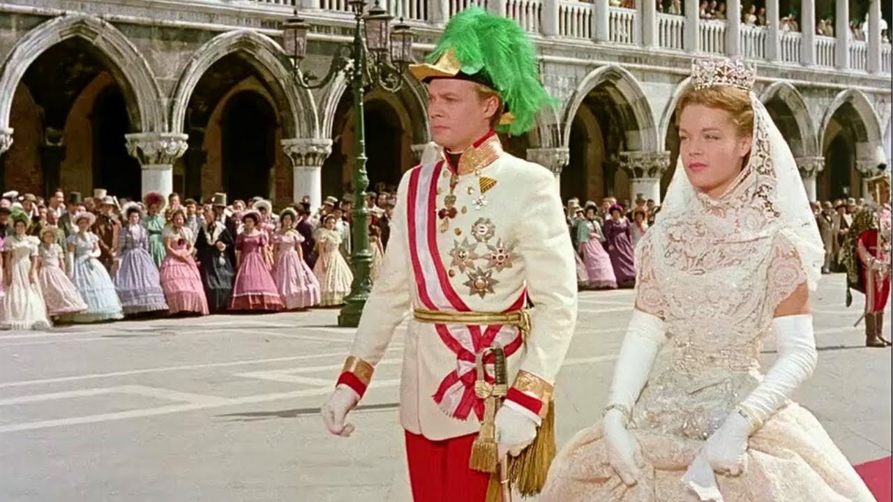 КУЛЬТОВЫЙ ИСТОРИЧЕСКИЙ ФИЛЬМ С БЛИСТАТЕЛЬНОЙ РОМИ ШНАЙДЕР! Сисси: Трудные годы императрицы