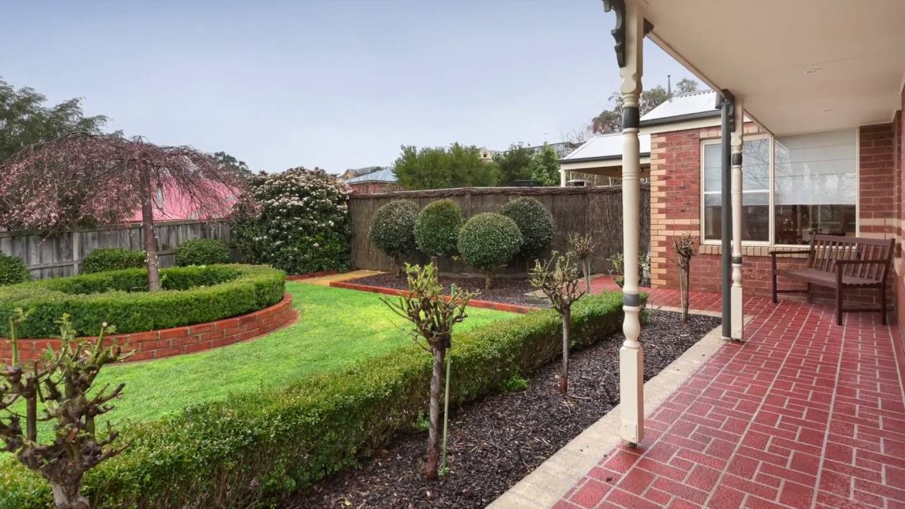 OpenHouseTours video for 45 Bowman Blvd, Beaconsfield presented
