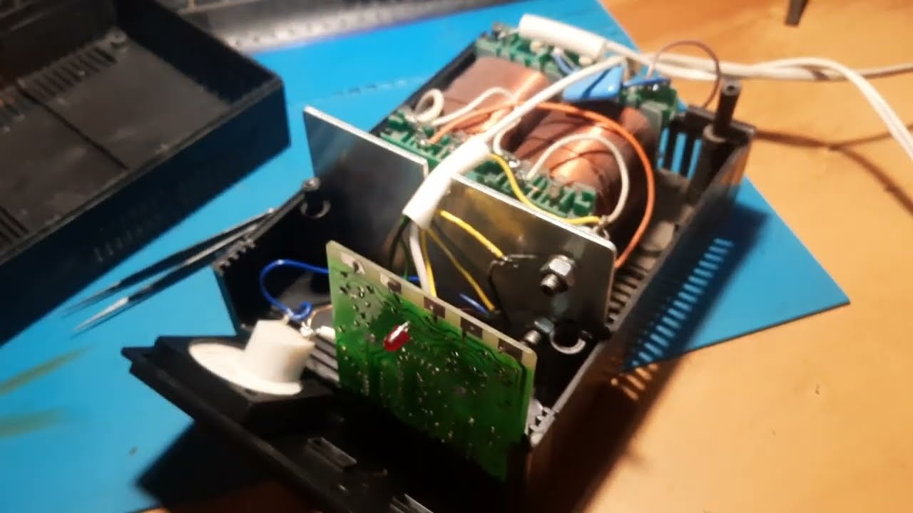 Зарядное устройство Кедр-Авто 4А. 2