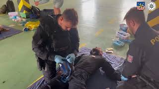 Policie ČR: Specializované školení pro prvosledové hlídky v Karlovarském kraji.