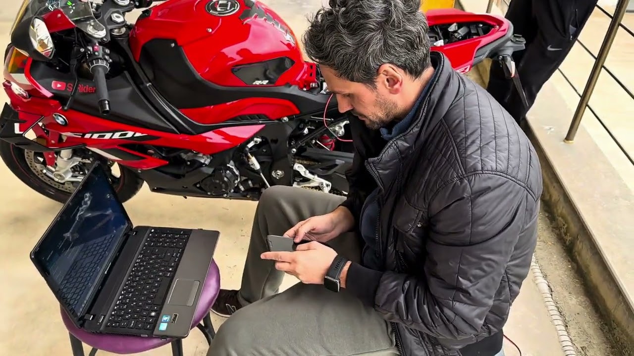 (4k) S1000RR'a Ekran Yazılımı Yaptık! İbre artık 310 değil :)
