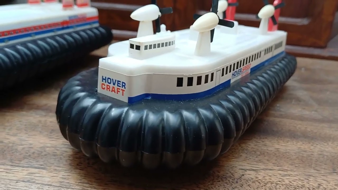 Hoverspeed SRN4 Hovercraft toy in action Cross channel model