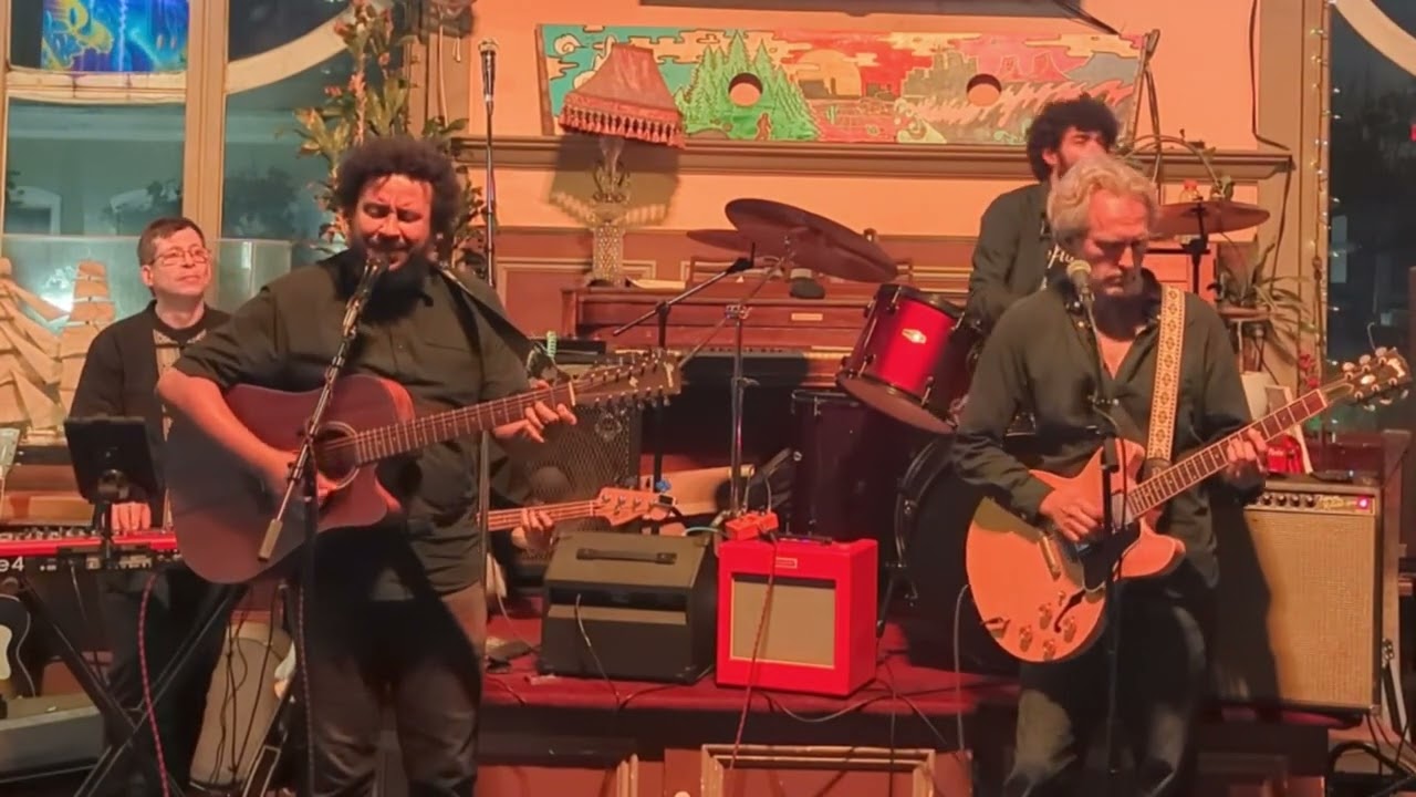 He Doesn’t Know (live @ Green Tortoise SF) - Astral Weather