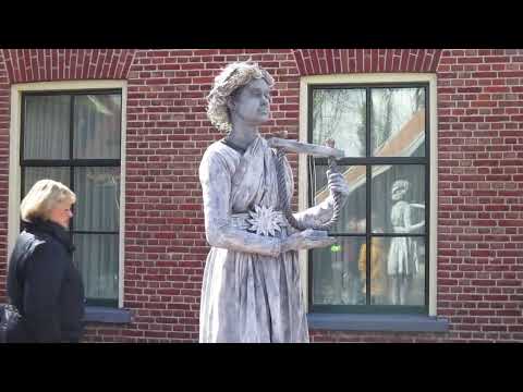 Living statues festival tijdens  Borne op z'n best 27.04.2022