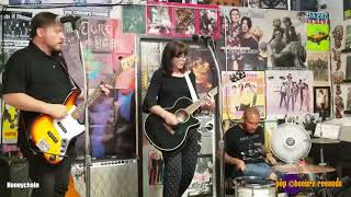 Honeychain - Pocketful of Good Luck - Live at Pop Obscure Records 2019 (Live Music Video)