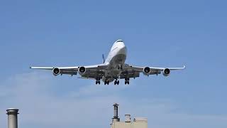 Boeing 747 landing ?