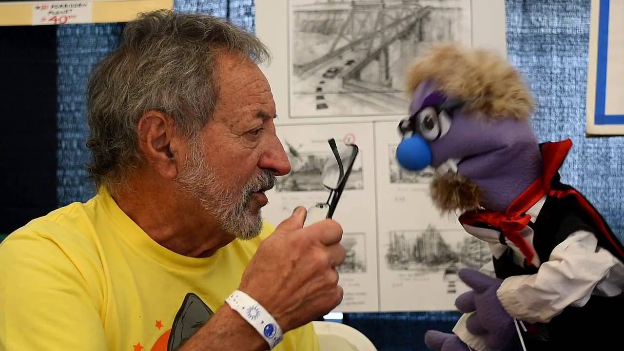 That time production designer Joe Alves talked to a puppet at Monsterpalooza 2016.