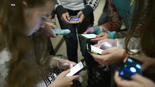 NYC announces stricter cellphone policy for public schools aimed at reducing distractions