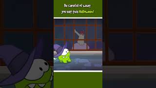 Halloween Trick Or Treats? 😮 🍮👻 #shorts #funny #halloween #omnom