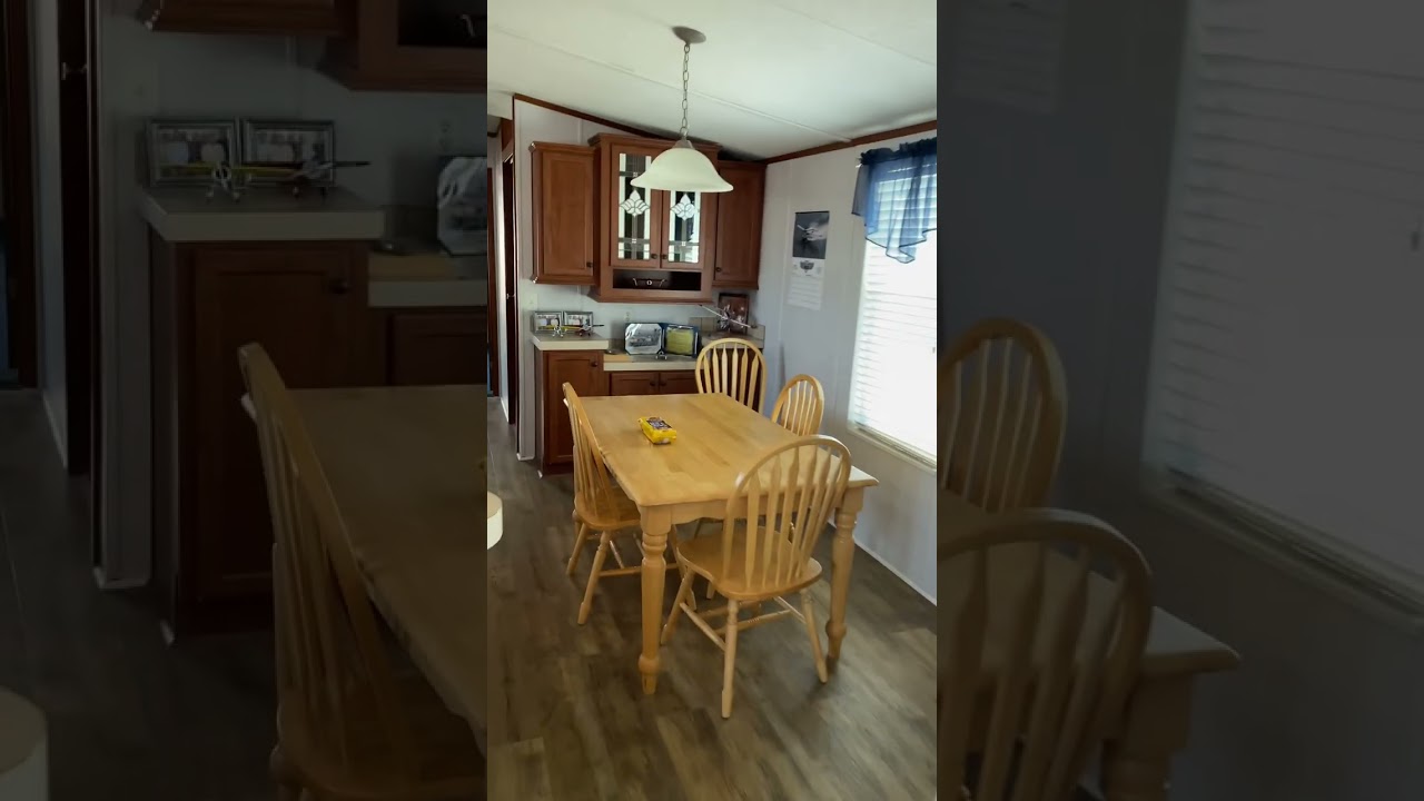 A tour of the best general aviation (GA) pilots lounge, Carlisle airport 4M3