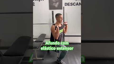 Afundo com elástico extensor - prof. Matheus Gomes