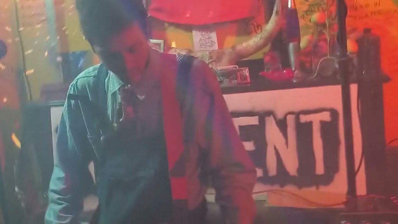 GASAMENT - live @ Bender - 13 Excellent Idea