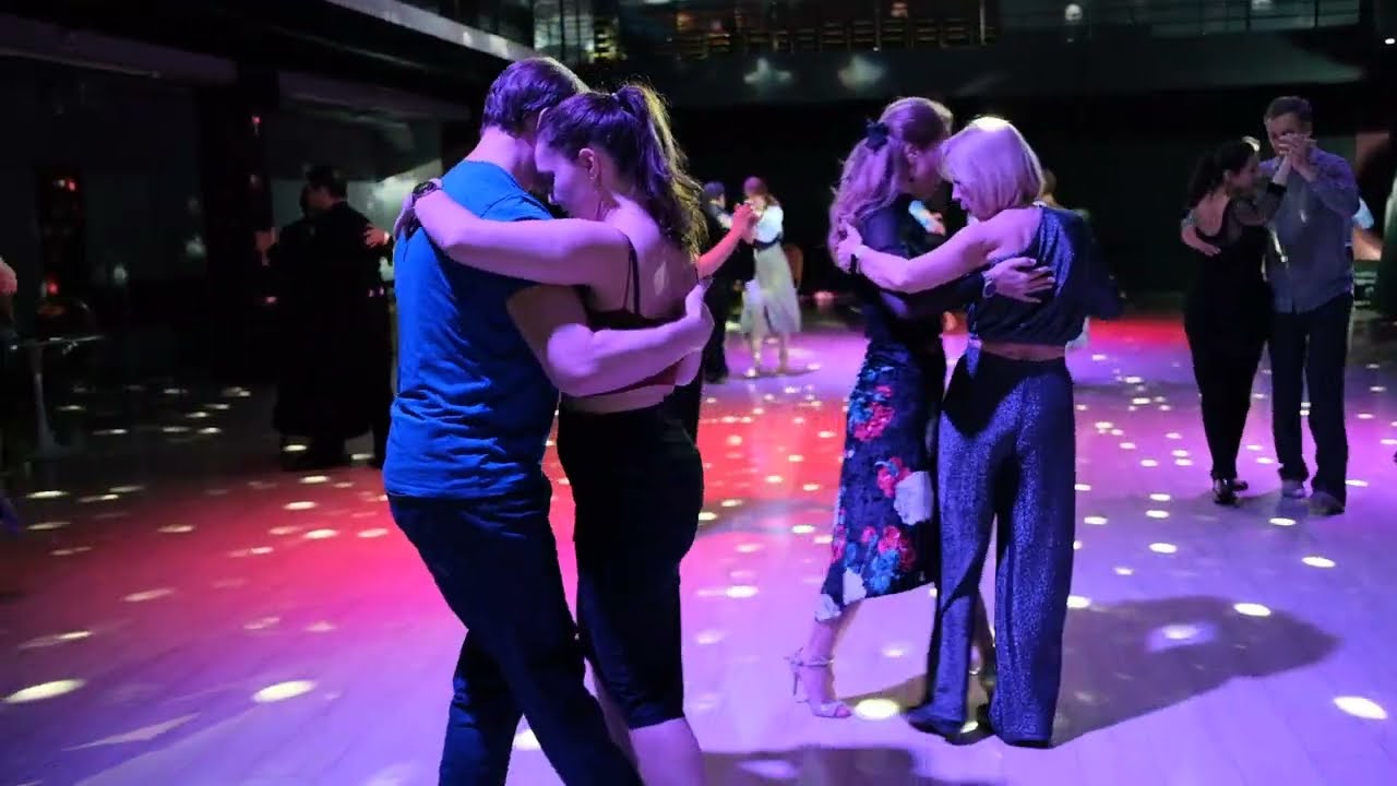 AMIGOS (16) 12/04/25